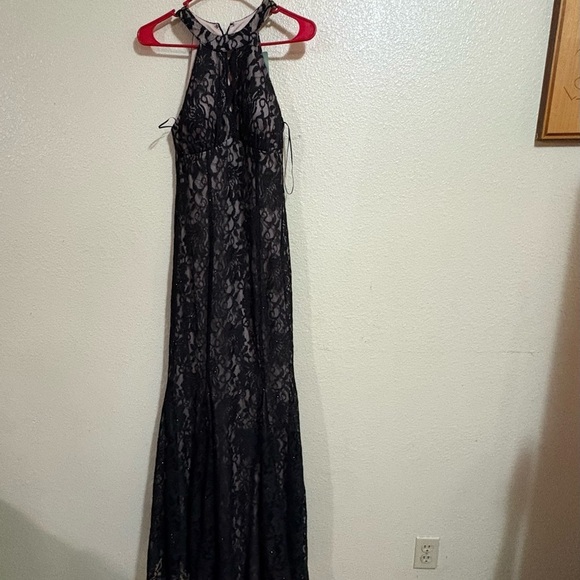 R&M Richards Dresses & Skirts - R&M Richards Black Lace Halter Dress